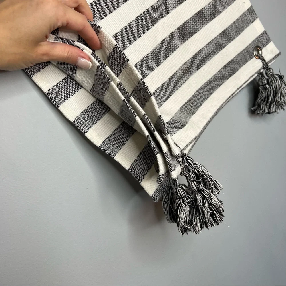 S Lifestyle Cotton Black and White Striped‎ Tassel Placemats, Set of 4 HH